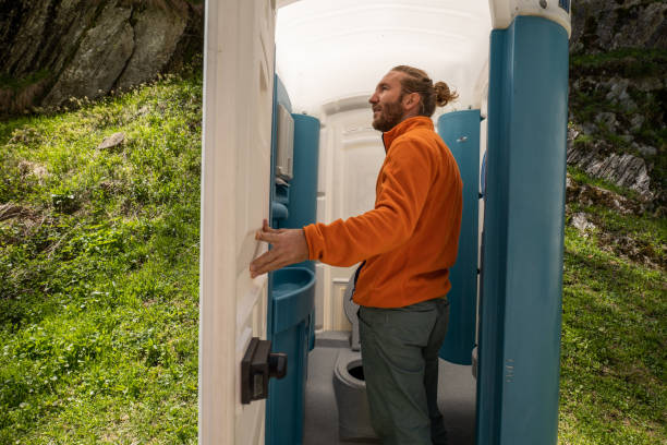 Porta potty delivery and setup in Natalbany, LA